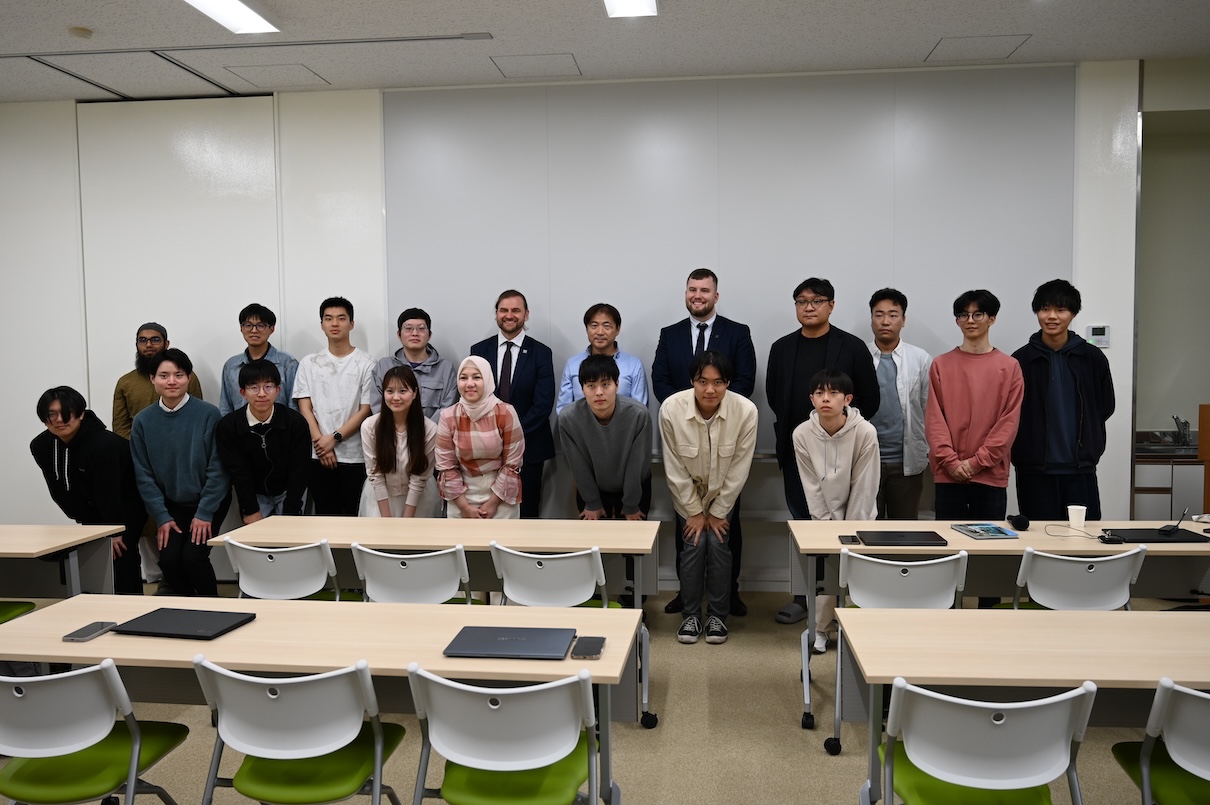 オストラバ工科大学の研究者のラボ訪問