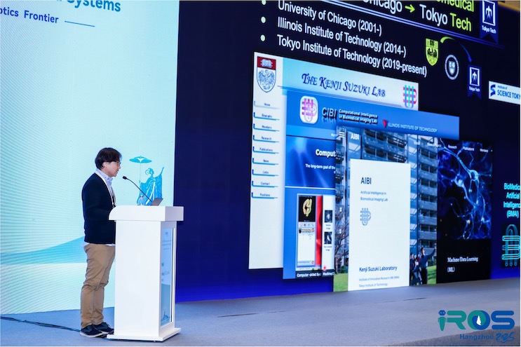 Prof. Suzuki gives a keynote speech at IROS 2025